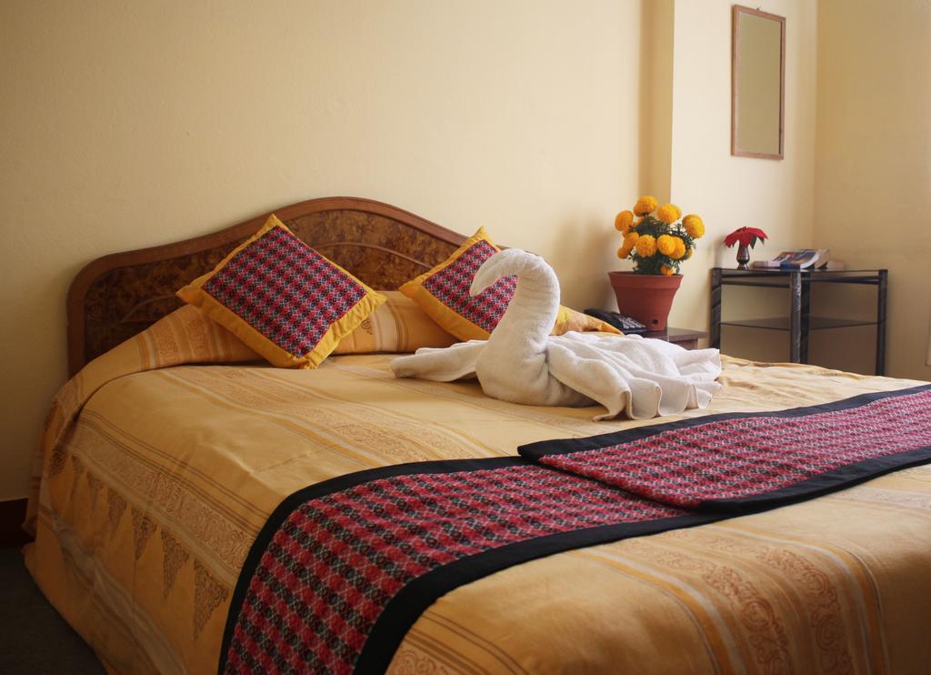 Simrika Homes Bed And Breakfast Kathmandu Phòng bức ảnh